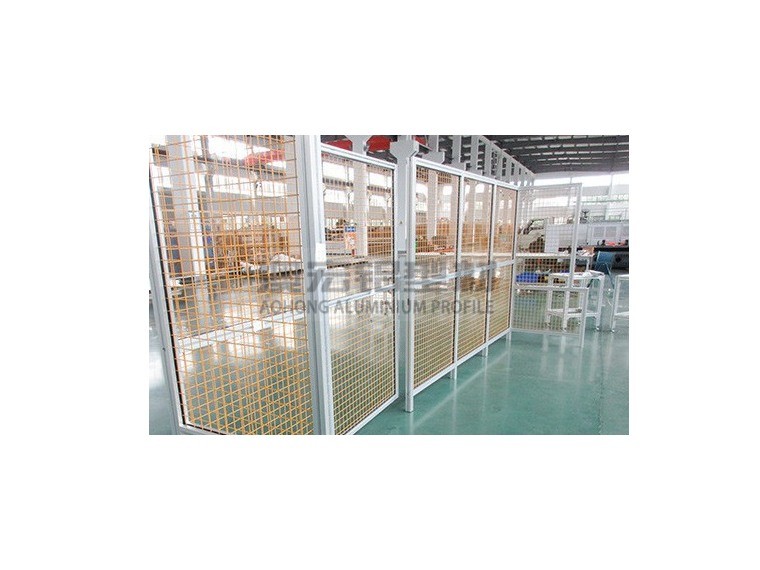 生產線安全總讓你提心吊膽？汽車廠鋁型材防護圍欄的可靠解法